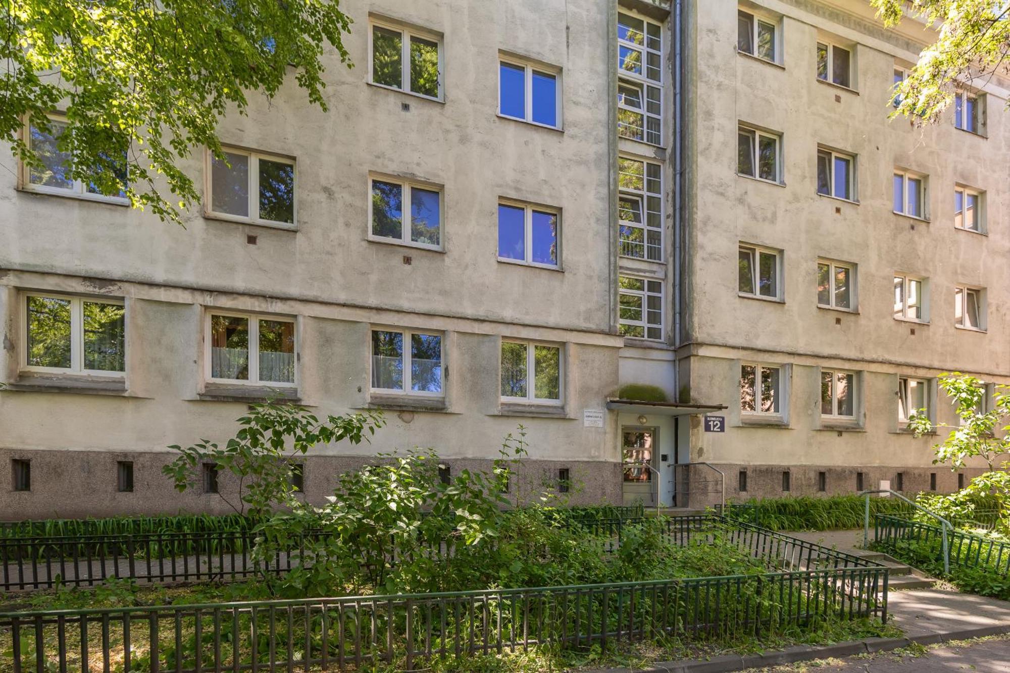 Przytulny I Tradycyjny Na Parterze W Centrum Warszawy By Renters * Warschau